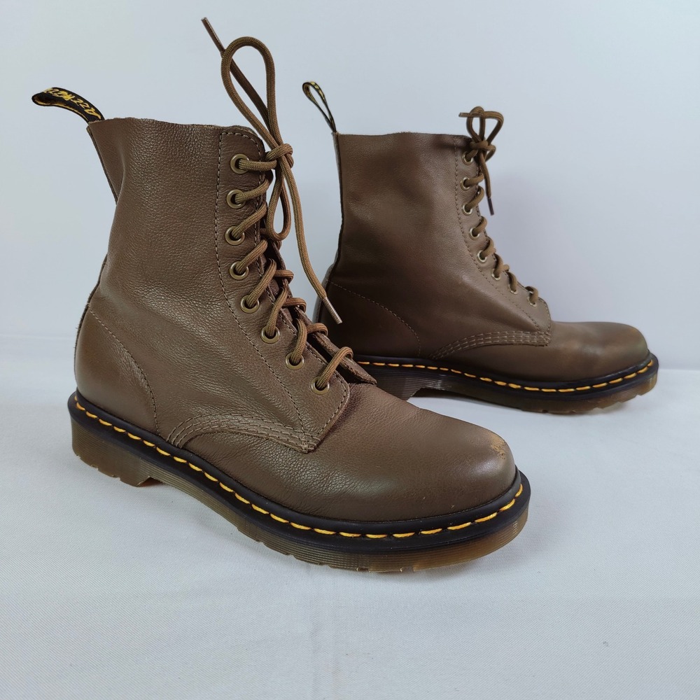 Dr. Martens Pascal Khaki Green Combat Boots Virginia Leather 1460 Grunge W9